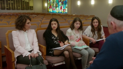 2017_-_Difficult_People_S03E07_mkv4415.jpg